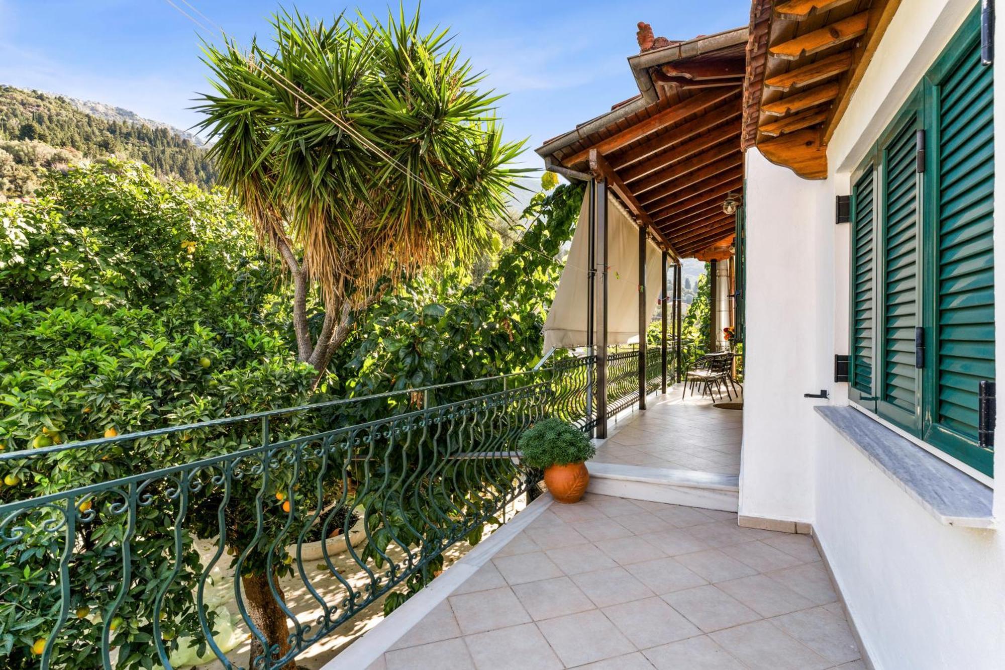 Verani Residence Parking Balcony Playground Sívros المظهر الخارجي الصورة