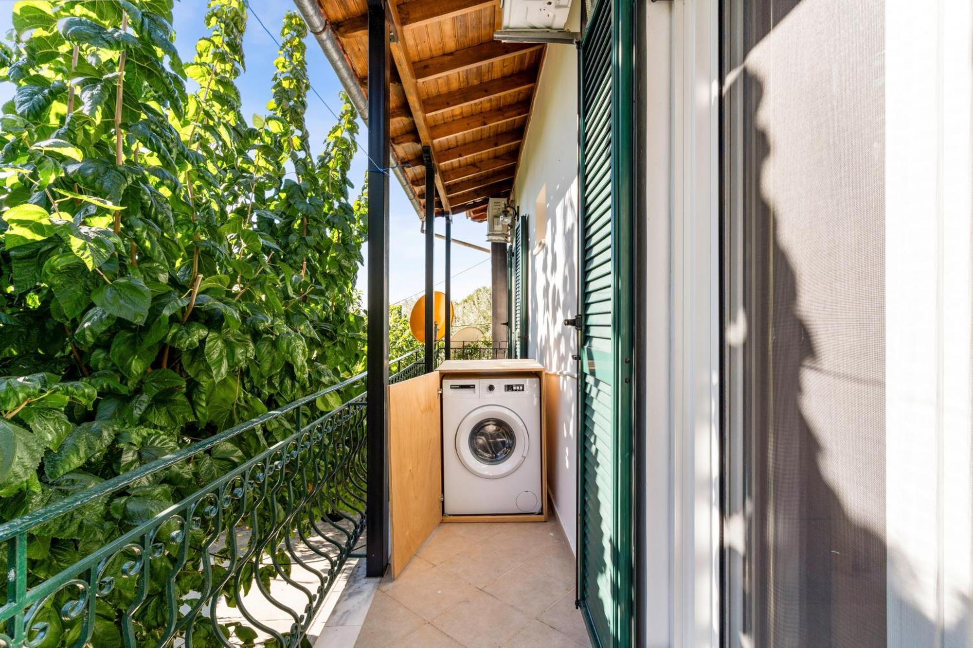 Verani Residence Parking Balcony Playground Sívros المظهر الخارجي الصورة