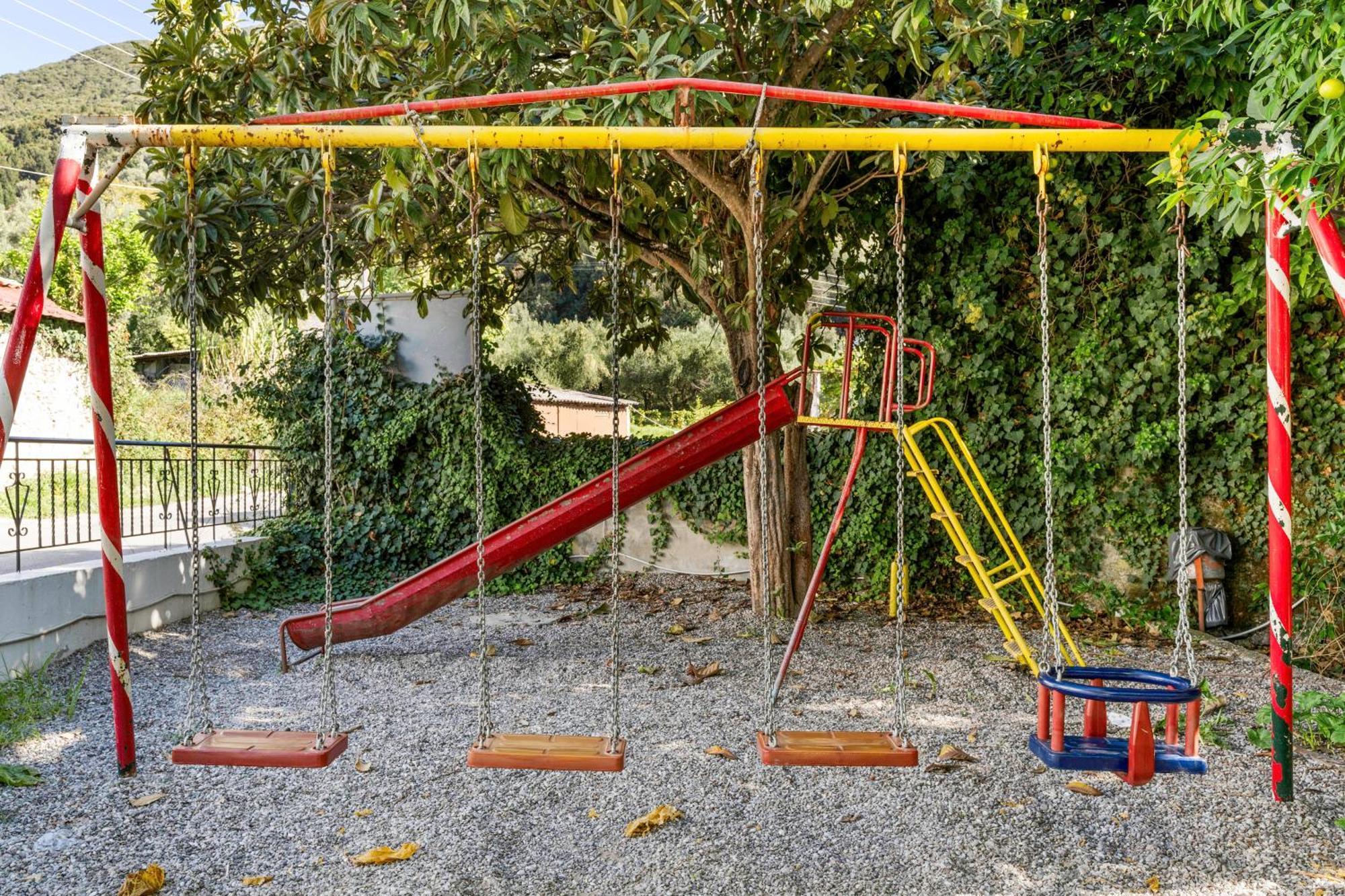 Verani Residence Parking Balcony Playground Sívros المظهر الخارجي الصورة